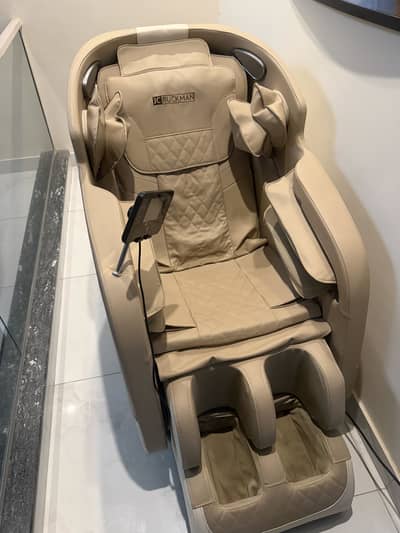 JC Buckman Massager Chair