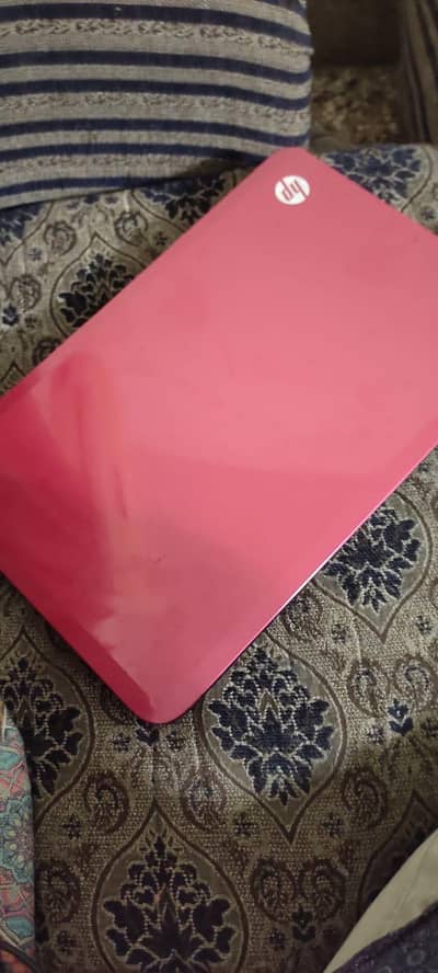 Sellling my laptop  urgent sale