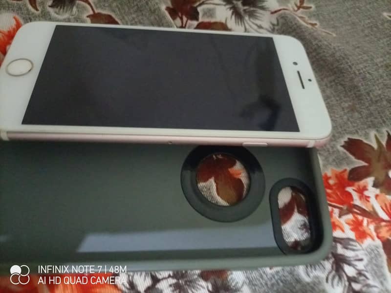 Apple iPhone 7 2