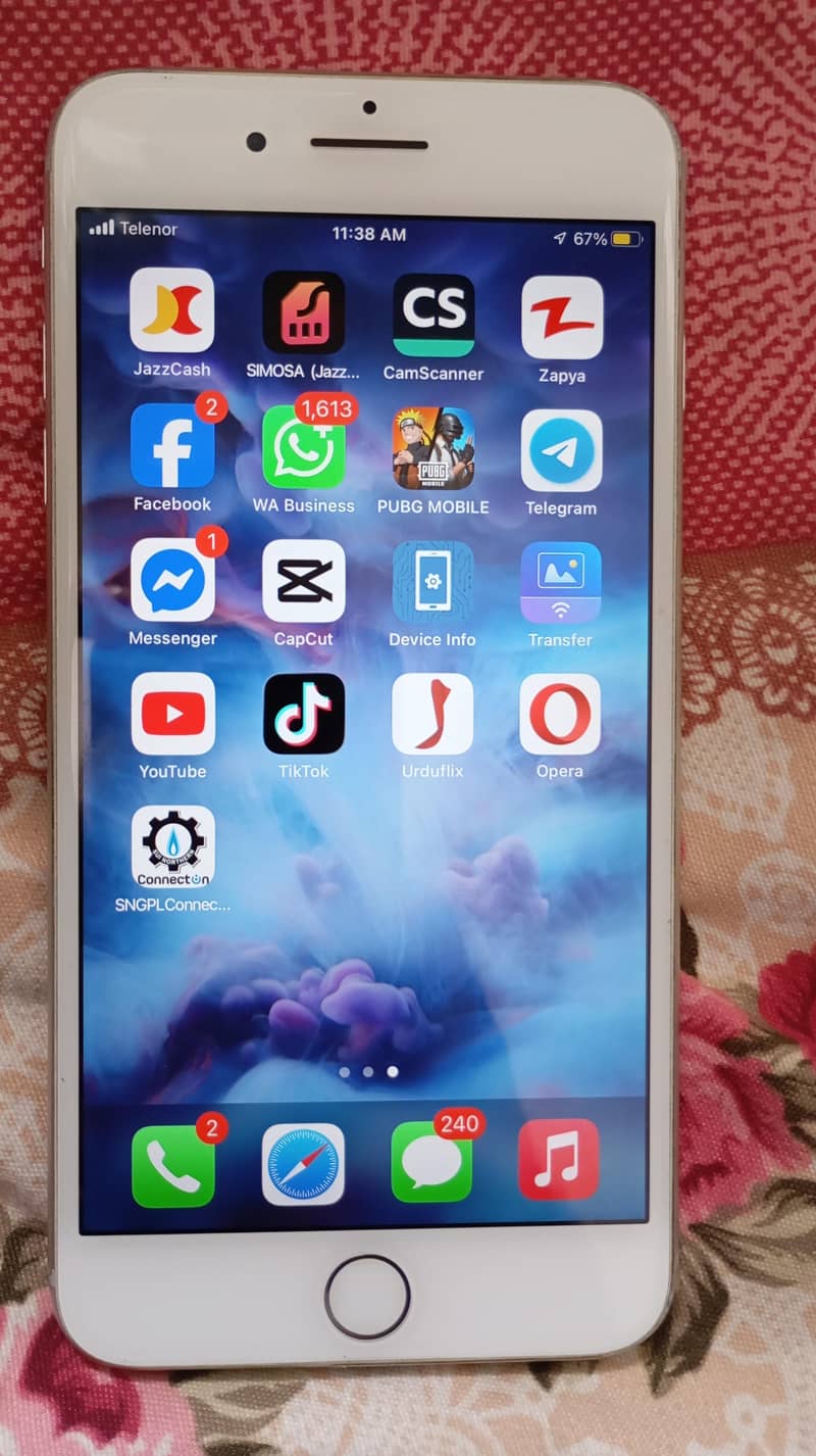 Apple iPhone 7 Plus 1