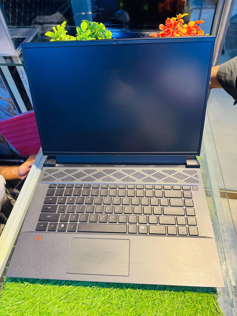 Laptop 0