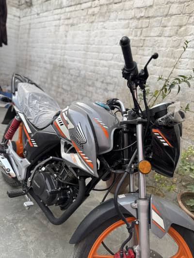 Honda CB150F 2024 - Only 13,11 KM | 3 Years Engine Warranty | 47 KM/L