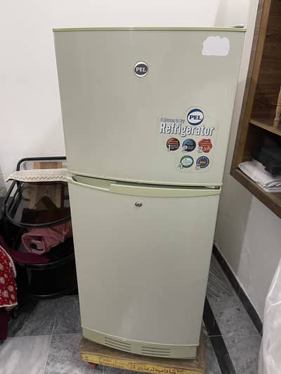 Refrigerator in good working condition