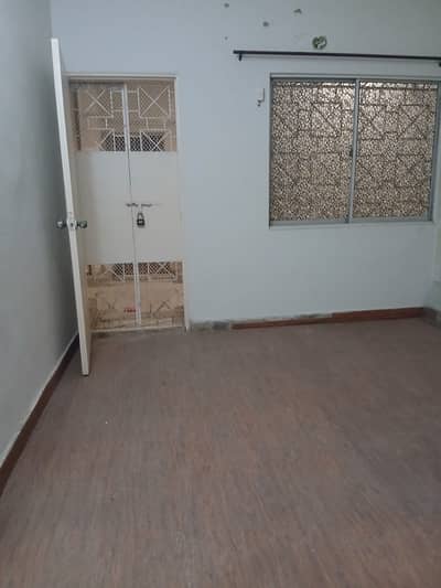 Avail Yourself A Great 1100 Square Feet Flat In Gulistan-E-Jauhar