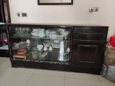 Wooden Dishes Showcase with Glass