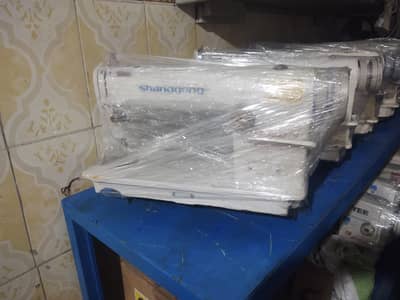 Shangong Industrial Sewing Machine With Chonki 250W Motor Grey & White