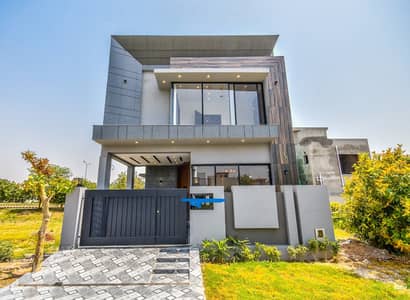 5 MARLA ELEGANT AND FULLY MAINTAINED SUPER HOT LOCATED BUNGALOW IS AVAILABLE IN THE BEST BLOCK OF DHA LAHORE. DHA 9 Town, DHA Defence, Lahore, Punjab