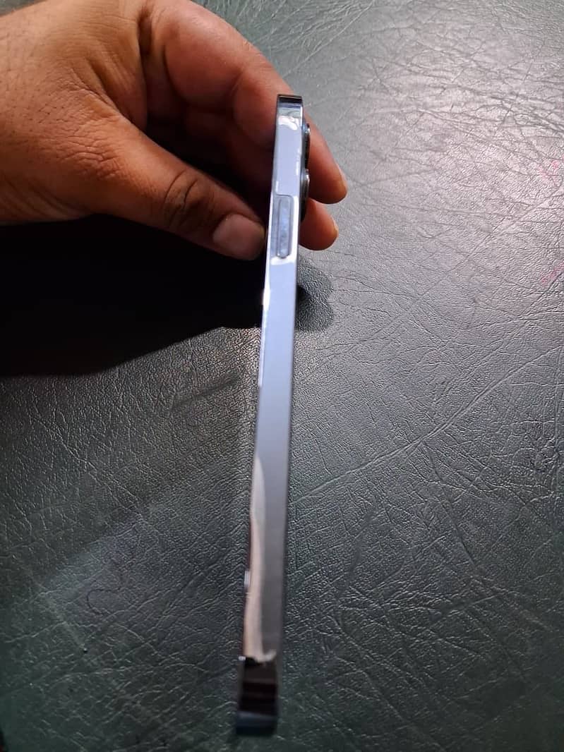 Iphon 12 pro max 4