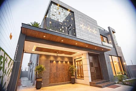 10-Marla Modern House For Sale at Hot Location Near Park Raya
