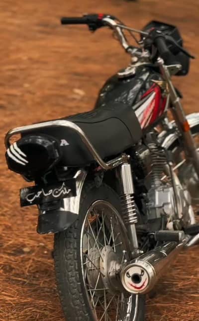 2022 model bike ha jisa chahiya is number pa rabta kara 03110554522