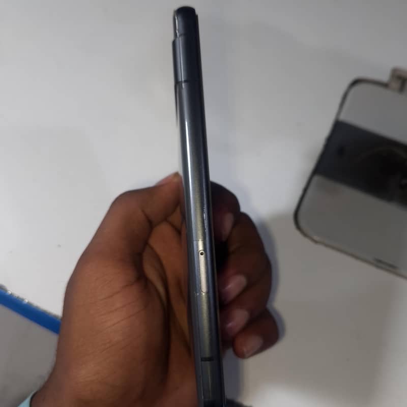 Google Pixel 7a 2