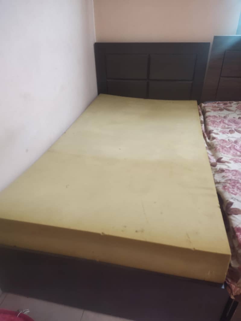 single bed 0