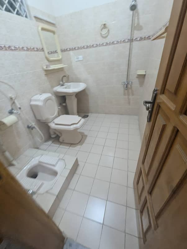 3 bed portion with separate gate 8