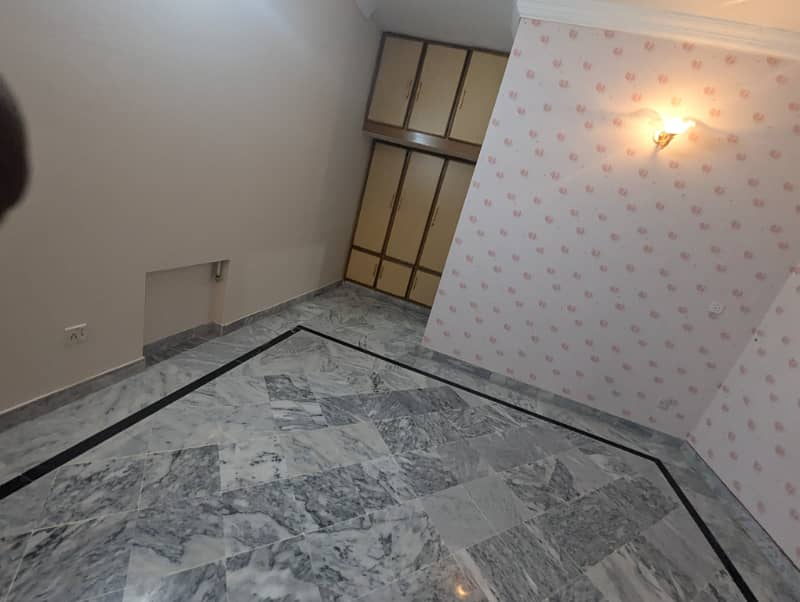 3 bed portion with separate gate 9