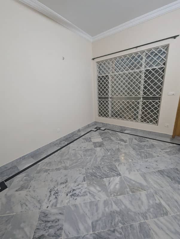 3 bed portion with separate gate 10
