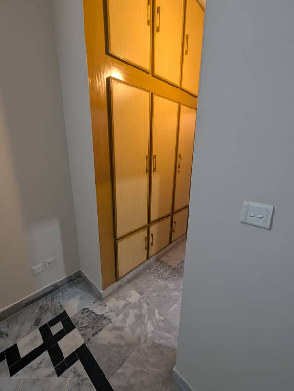 3 bed portion with separate gate 11