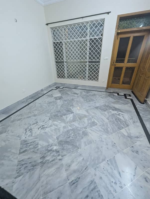 3 bed portion with separate gate 12