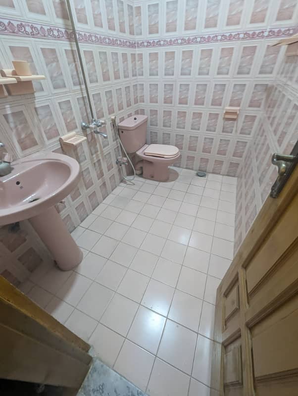3 bed portion with separate gate 13