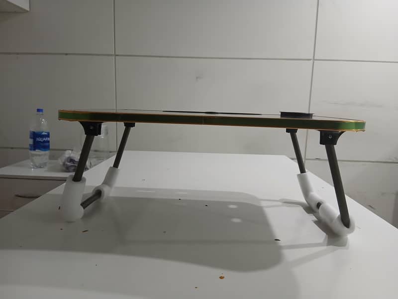 Foldable Laptop Table 4