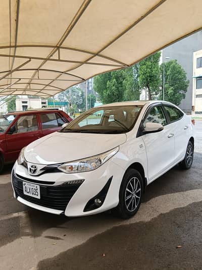 Toyota Yaris ativ x 1.5 2022