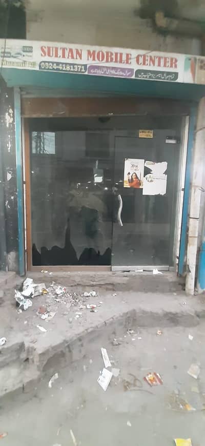 Good glass door with complete assries
