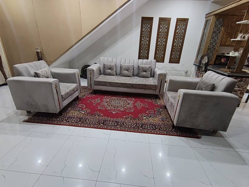 5 seater Sofa Set 0