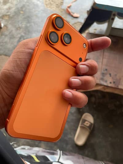 Apple iPhone XR convert 17pro