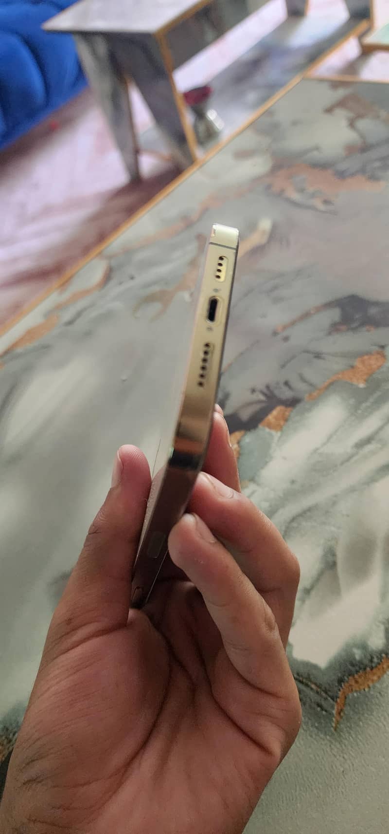 Apple iPhone 13 Pro Max 4