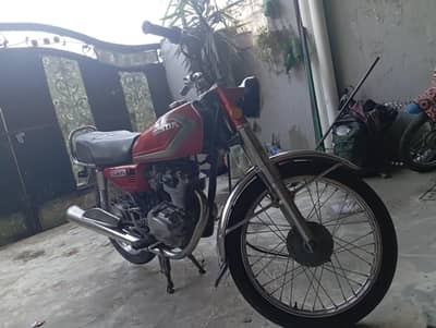 Antique Model Honda 125