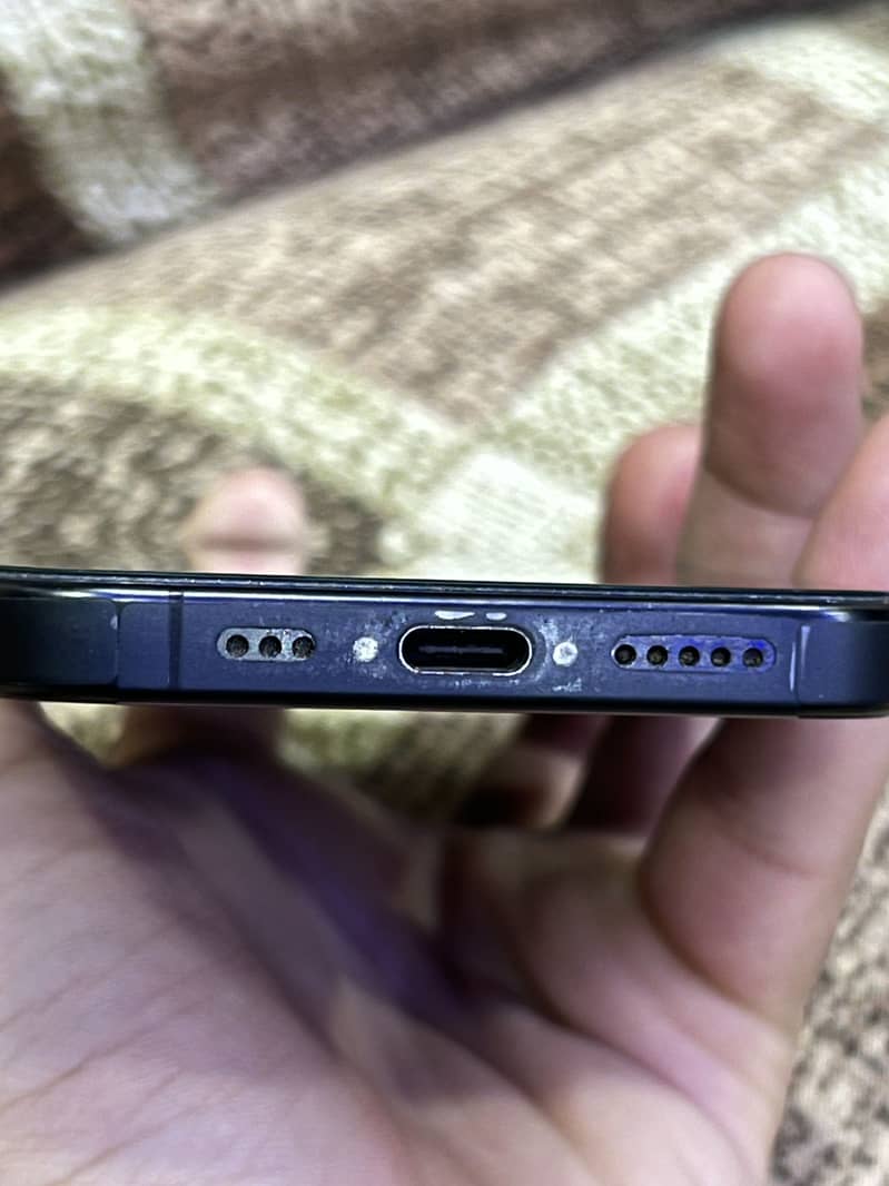 iPhone 15 pro 3