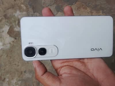 Vivo Y400 | 10/10 Condition | Complete Box