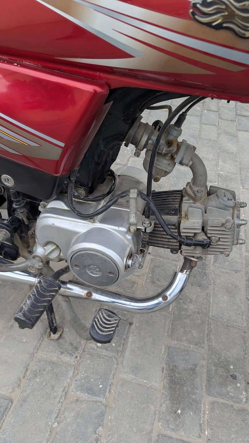 Dhoom 70cc 1