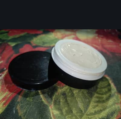 FACE WHITENING CREAM