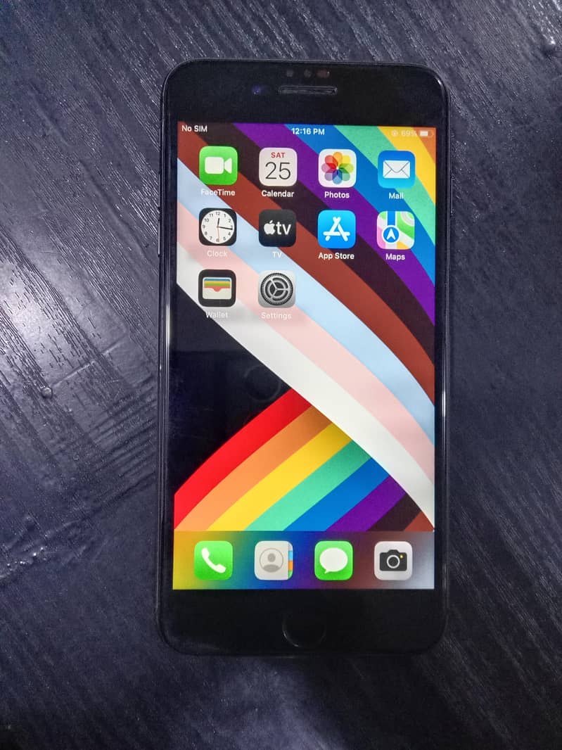 Apple iPhone 8 Plus 1