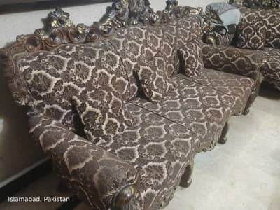 7 Seater Chinyoti Sofa Sett with Table