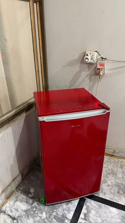 Dawlance Mini fridge