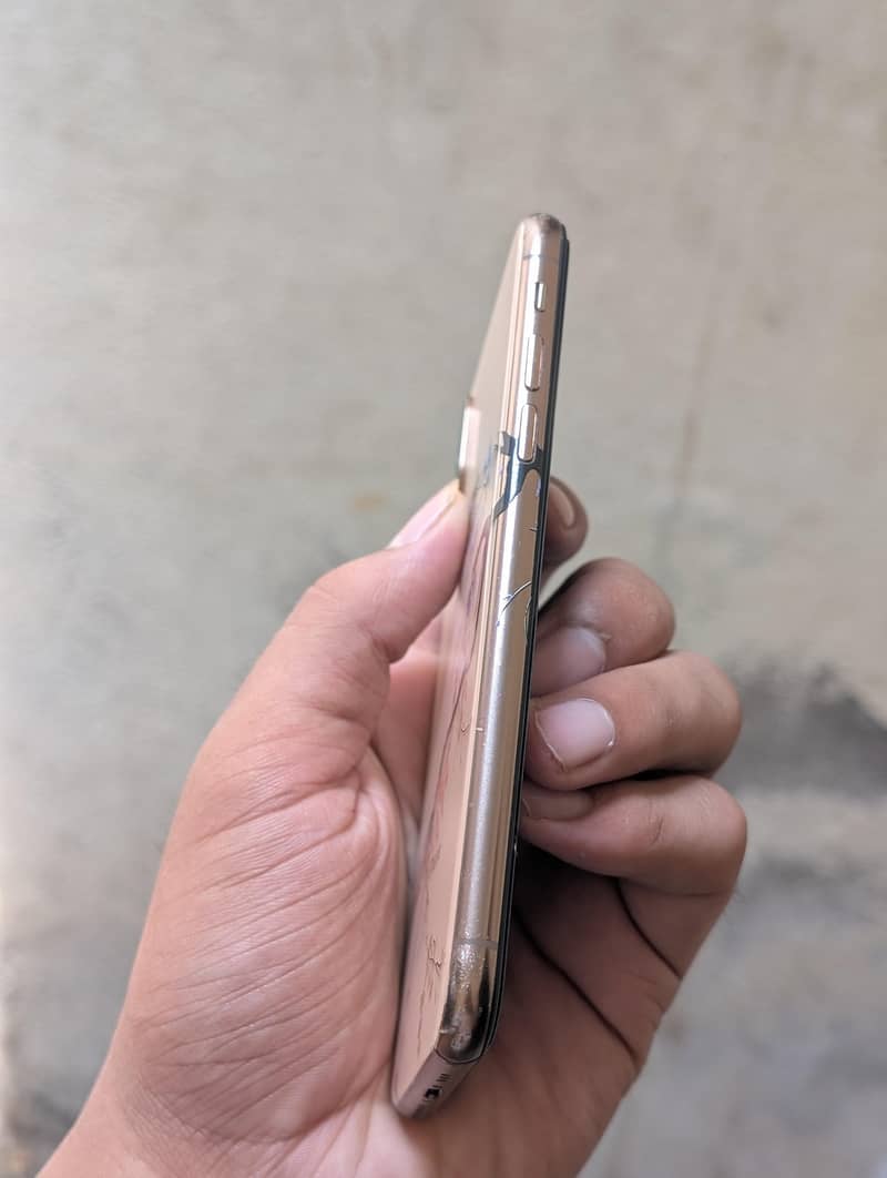 iPhone xs 6