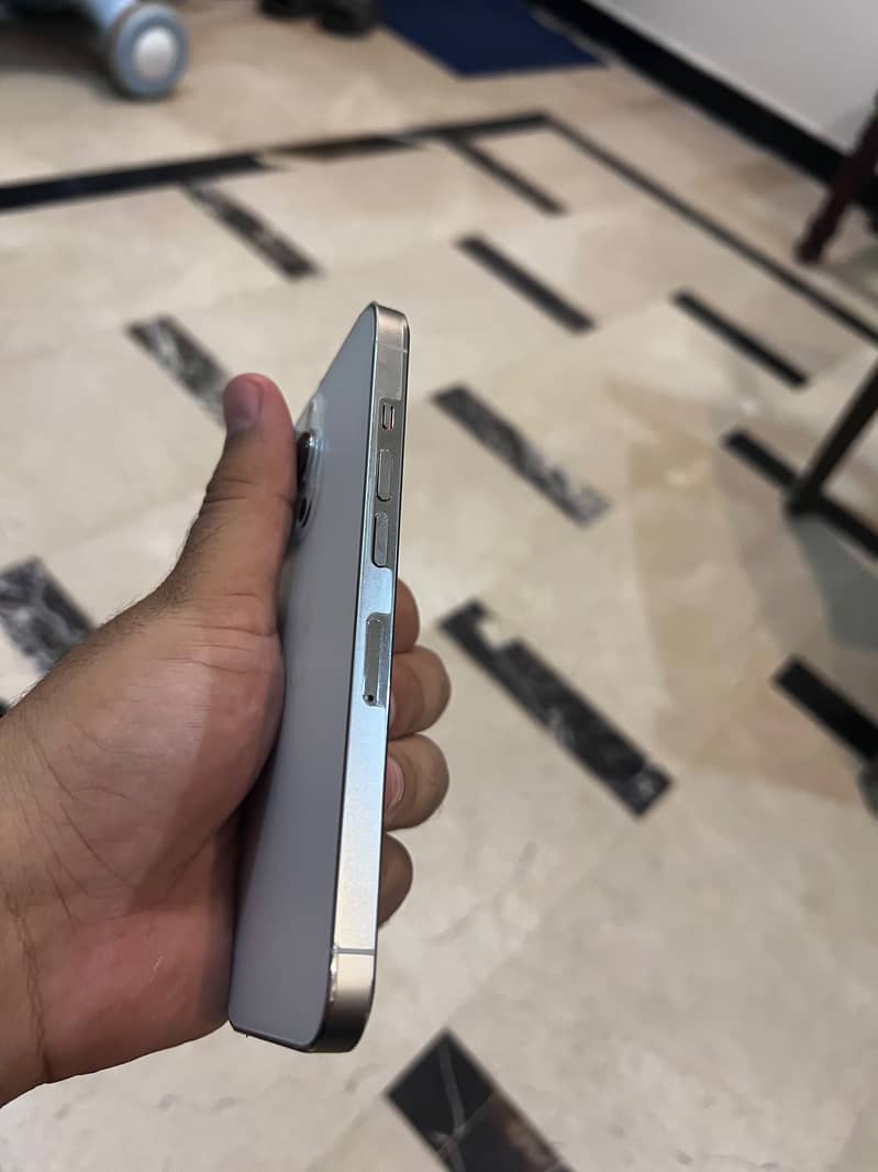 Apple iPhone 13 Pro 3
