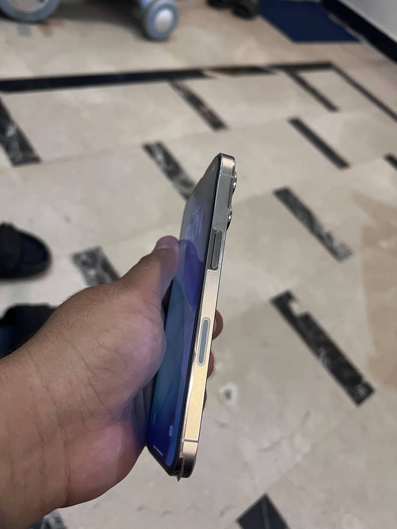 Apple iPhone 13 Pro 6