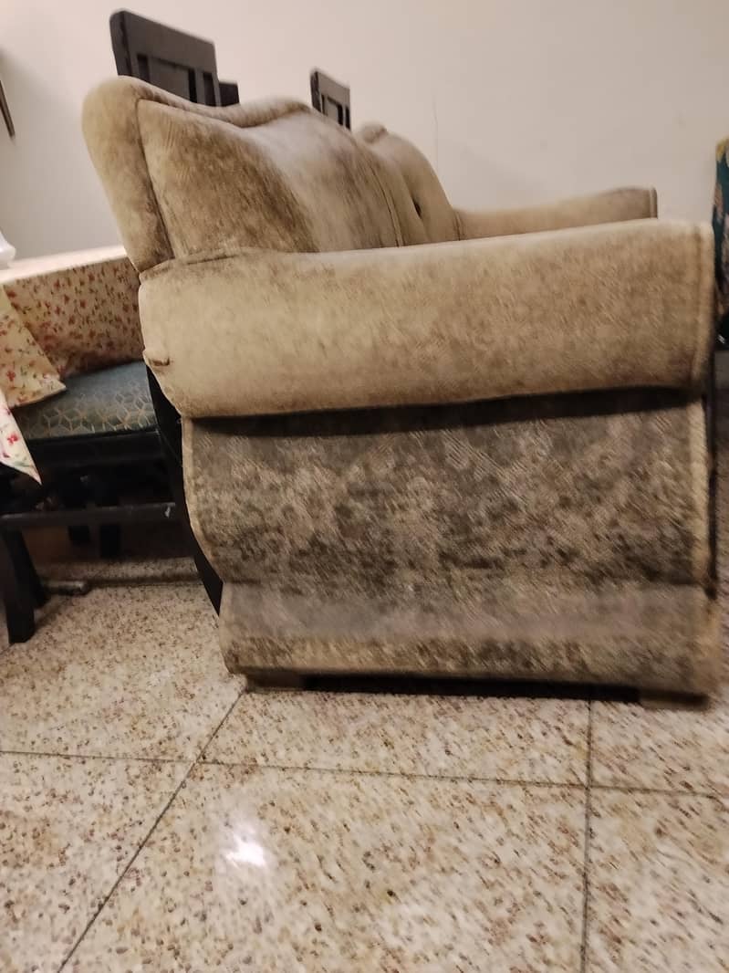 sofas in lowest price 3