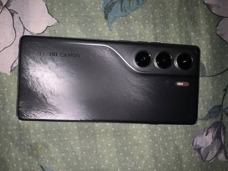 Tecno CAMON 40 2