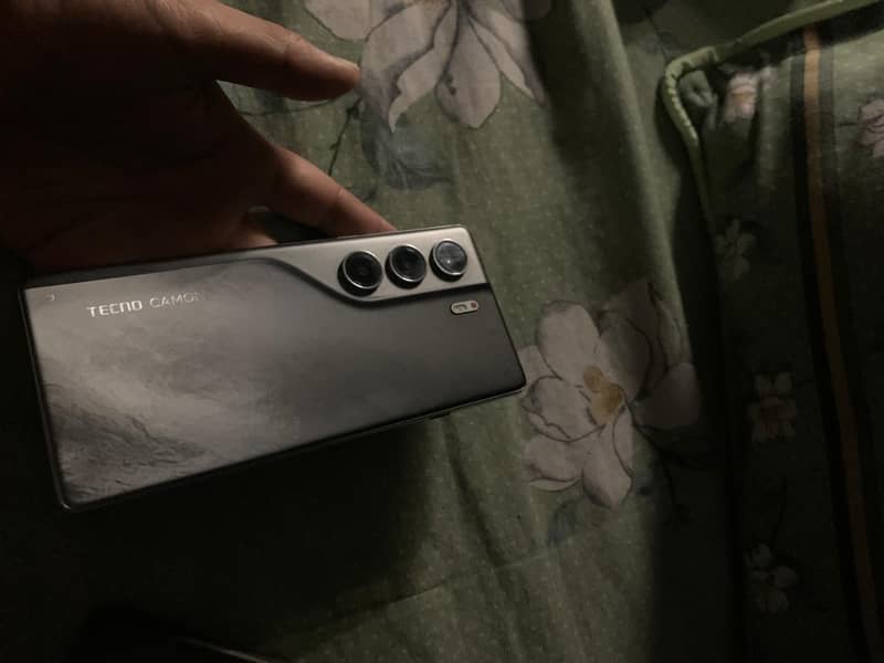 Tecno CAMON 40 6