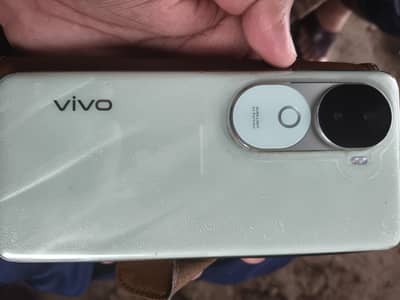 Vivo V40e