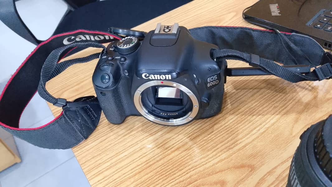 Canon EOS 600 D 1
