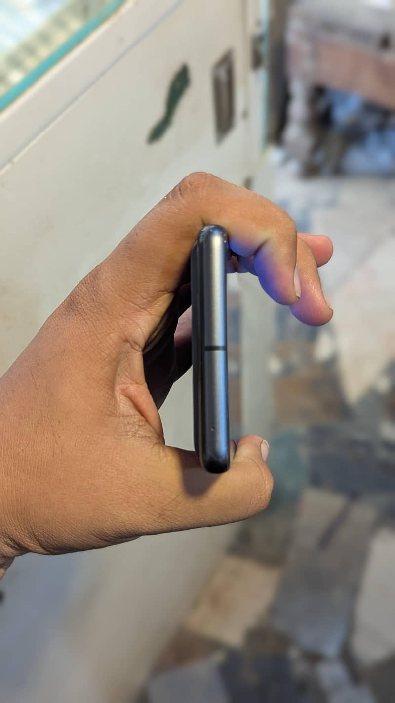 Google Pixel 7 4