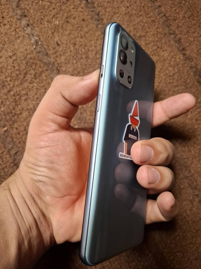 One Plus 9R 3