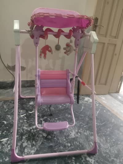 baby swing in good condition,
