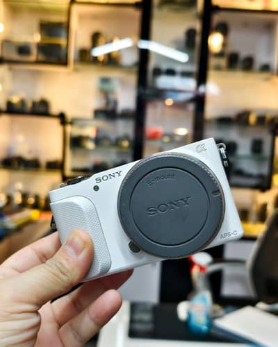 Sony Nex-3N Body Only (READ FULL POST)
