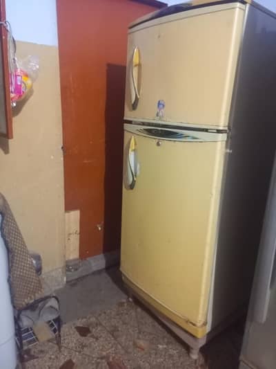 fridge med siz ganiun h  liyaqatabad detail parhe 03112984471