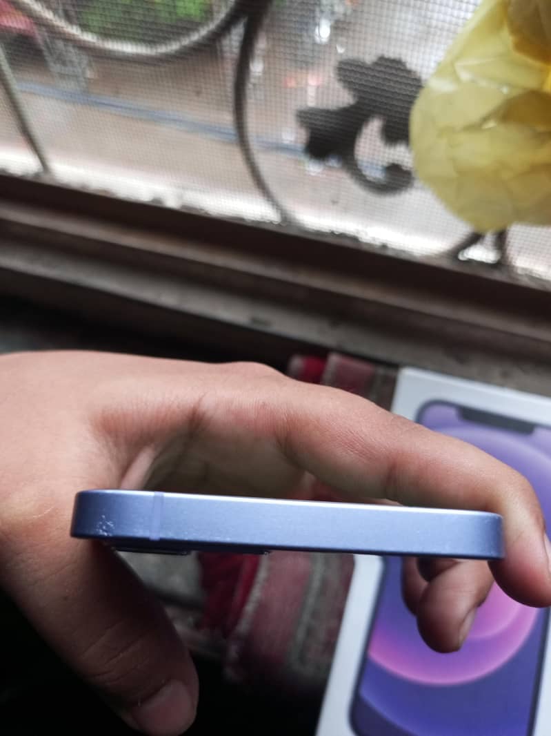 Apple iPhone 12 5
